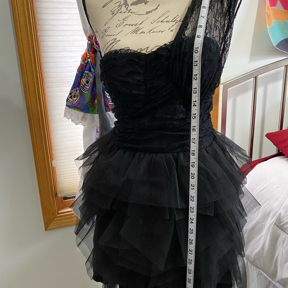 Black short party dress - Picture 7 of 10